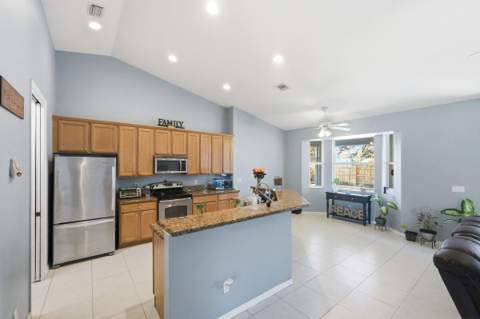 5859 NW Cullom Circle, Port St. Lucie FL - photo 17 of 46