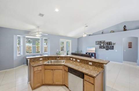 5859 NW Cullom Circle, Port St. Lucie FL - photo 18 of 46