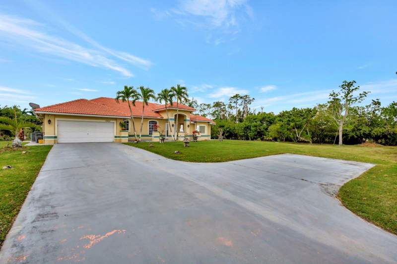 4 bedroom Single Family Residence at 12402 83rd Lane, The Acreage, The Acreage — photo 3