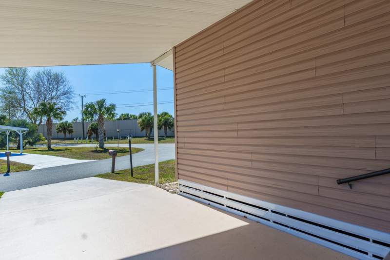 2 bedroom Manufactured Home at 13998 Encantardo Circle, Spanish Lakes Fairways, Fort Pierce — photo 5