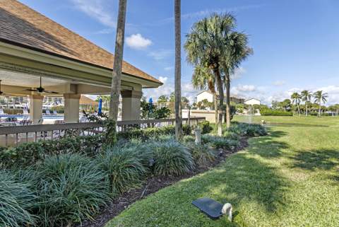 601 Seafarer Circle #101, Jupiter FL - photo 20 of 32