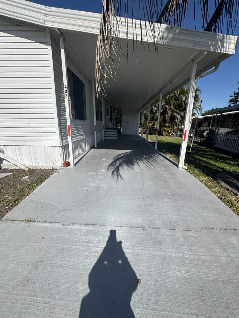 3 bedroom Manufactured Home at 403 NW 50th Ct, Lot# 1415, Country Knolls, Deerfield Beach — photo 4