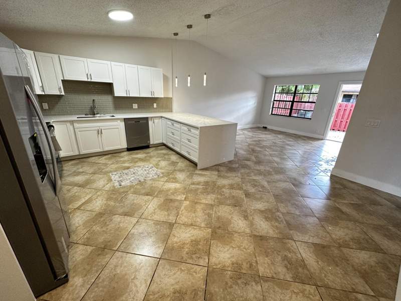 2 bedroom Villa at 4326 Woodstock Drive #C, Westchester Townhouses, West Palm Beach — photo 4
