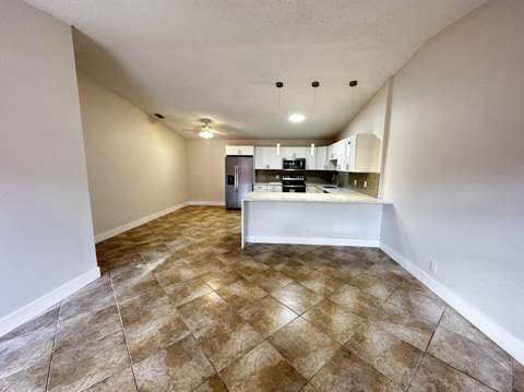 4326 Woodstock Drive #C, West Palm Beach FL - photo 16 of 41