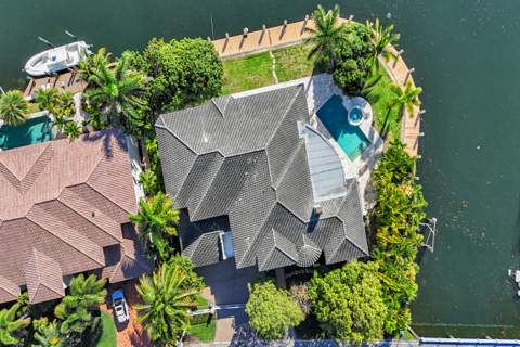 2330 NE 31st Court, Lighthouse Point FL - photo 8 of 51