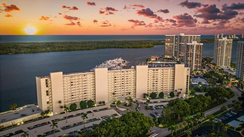 2 bedroom Condominium at 124 Lakeshore Drive #9290, Old Port Cove Condo Three, North Palm Beach — photo 3