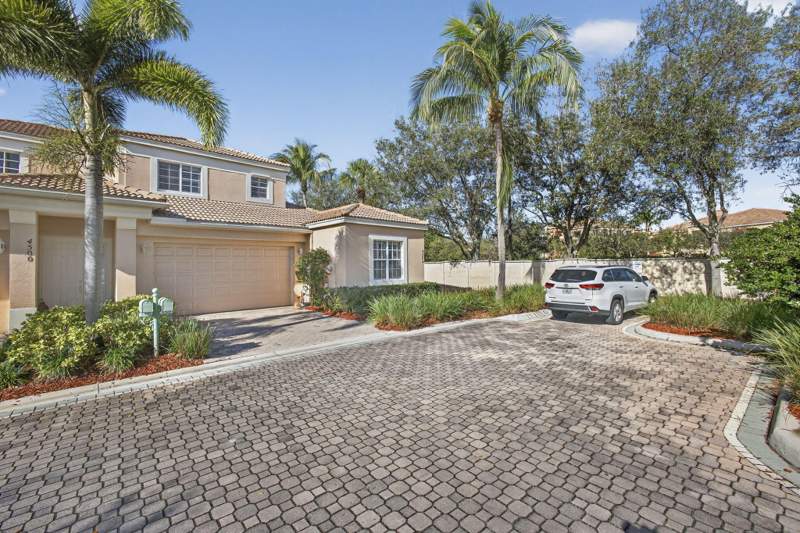 3 bedroom Townhouse at 4502 Hickory Drive, PGA Commons 4, Palm Beach Gardens — photo 4