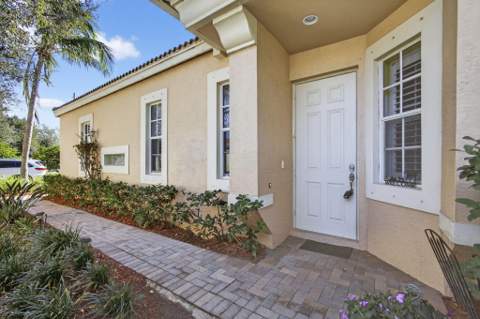 4502 Hickory Drive, Palm Beach Gardens FL - photo 7 of 69