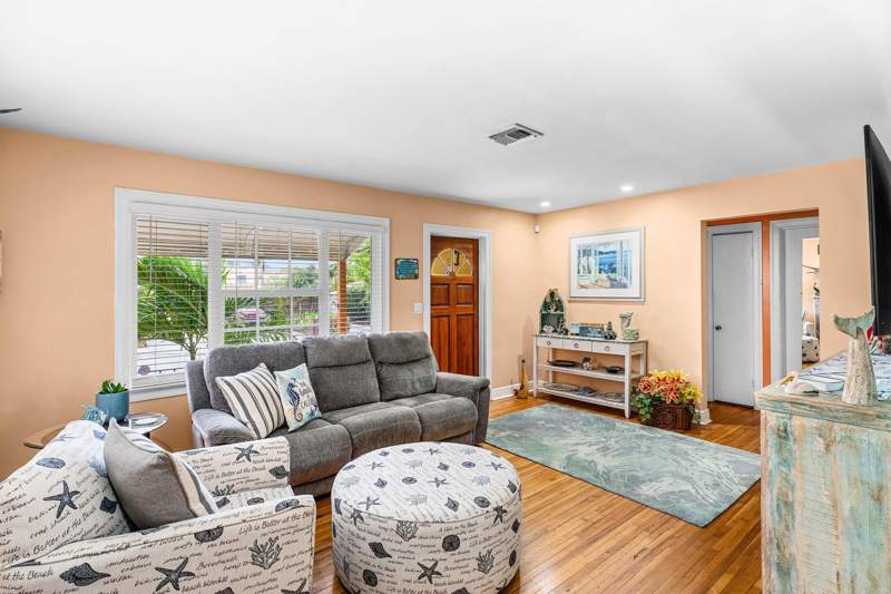 2 bedroom Single Family Residence at 411 3rd Avenue, Lake Worth Town Of, Lake Worth Beach — photo 5