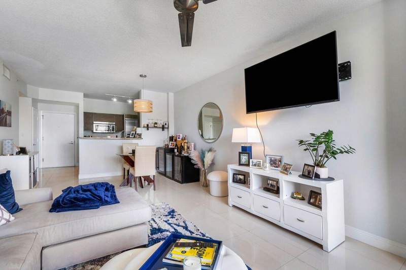 1 bedroom Condominium at 550 Okeechobee Boulevard #1112, CITYPLACE SOUTH TOWER CONDO, West Palm Beach — photo 3