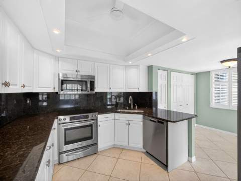1660 Twelve Oaks Way #303, North Palm Beach FL - photo 11 of 21