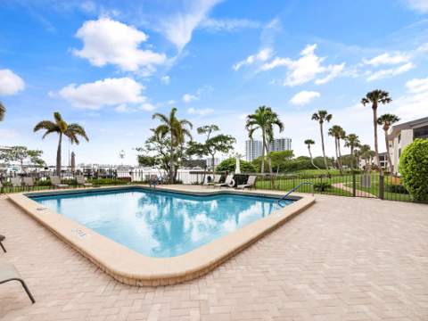 1660 Twelve Oaks Way #303, North Palm Beach FL - photo 17 of 21