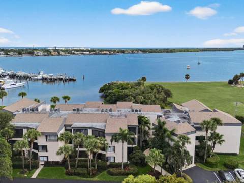 1660 Twelve Oaks Way #303, North Palm Beach FL - photo 20 of 21