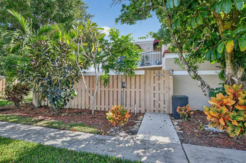 3 bedroom Townhouse at 4005 Village Drive #B, Le Village De Provence 2, Delray Beach — photo 2