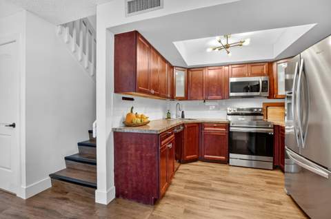 4005 Village Drive #B, Delray Beach FL - photo 12 of 35