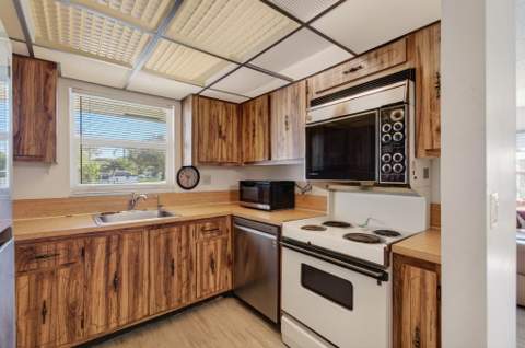 5392 Lakefront Boulevard #A, Delray Beach FL - photo 9 of 40