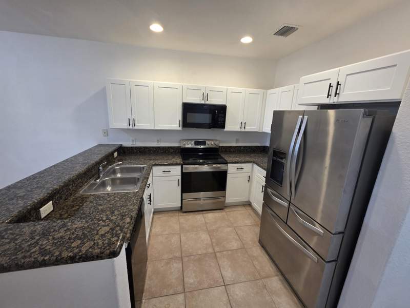 3 bedroom Townhouse at 3589 NW 14th Court #3589, Georgetown, Lauderhill — photo 4