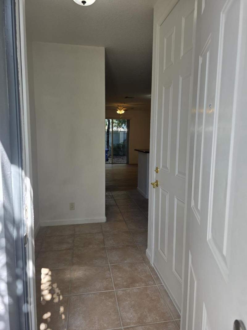 3 bedroom Townhouse at 3589 NW 14th Court #3589, Georgetown, Lauderhill — photo 2