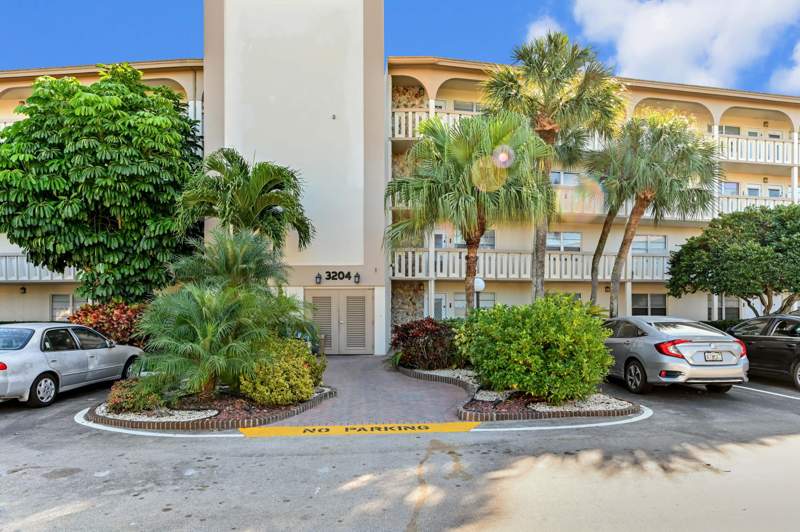 2 bedroom Condominium at 3204 Portofino Point #H2, Wynmoor Village, Coconut Creek — photo 2
