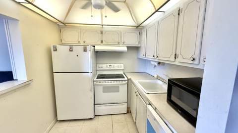 122 Oakridge I, Deerfield Beach FL - photo 8 of 48