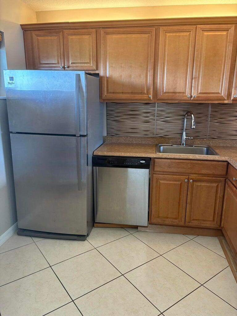 2 bedroom Condominium at 2770 S Garden Drive #304, Lake Clarke Gardens Condo 21, Lake Worth — photo 4