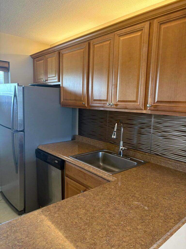 2 bedroom Condominium at 2770 S Garden Drive #304, Lake Clarke Gardens Condo 21, Lake Worth — photo 5