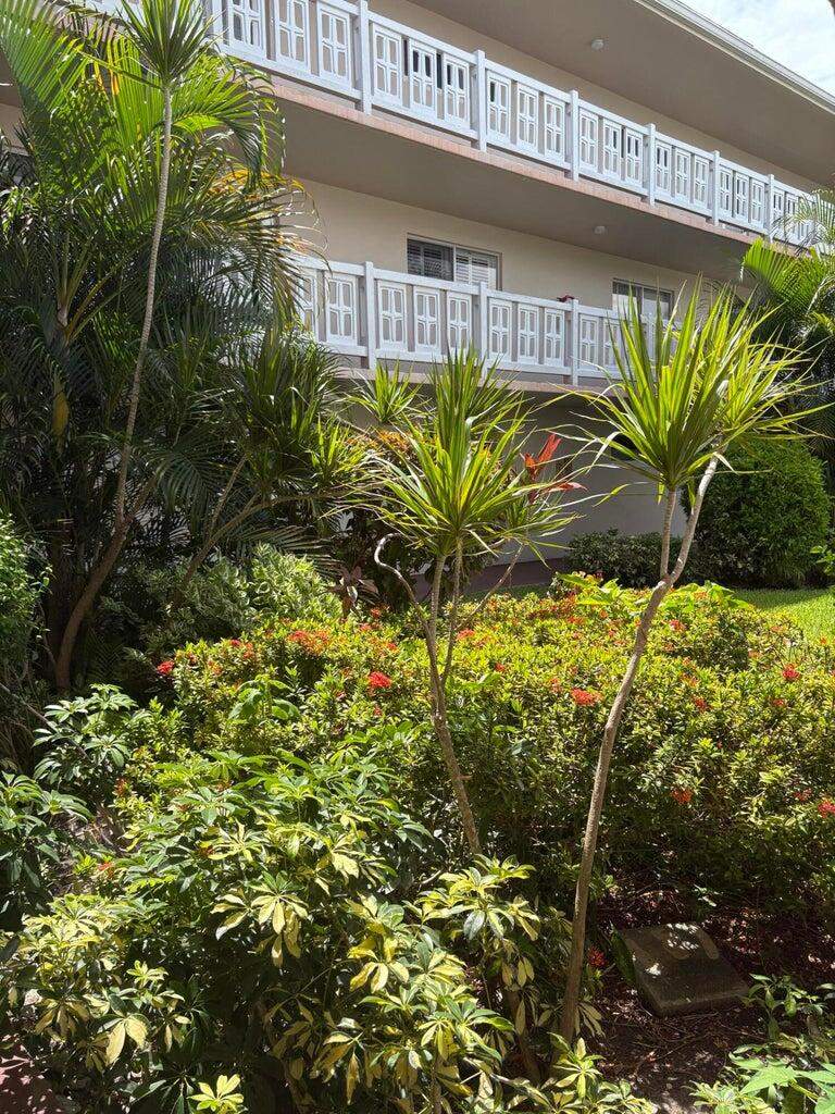 2 bedroom Condominium at 2770 S Garden Drive #304, Lake Clarke Gardens Condo 21, Lake Worth — photo 2