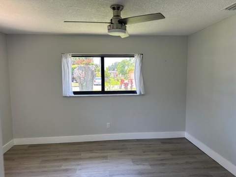 907 SE Lake Street, Stuart FL - photo 8 of 23
