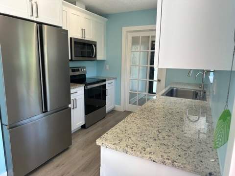 907 SE Lake Street, Stuart FL - photo 14 of 23