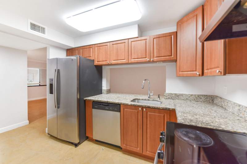 3 bedroom Condominium at 6053 10th 140 Avenue #140, Laurels At Sherwood Condominium, Greenacres — photo 5