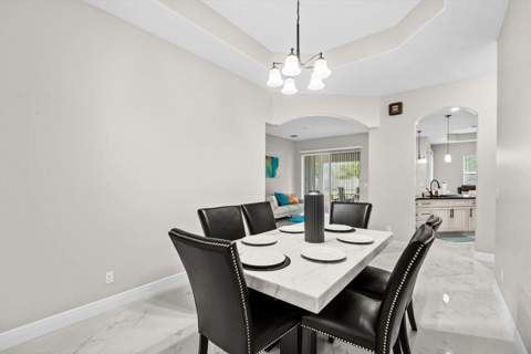 562 SW Souris Avenue, Port St. Lucie FL - photo 10 of 44