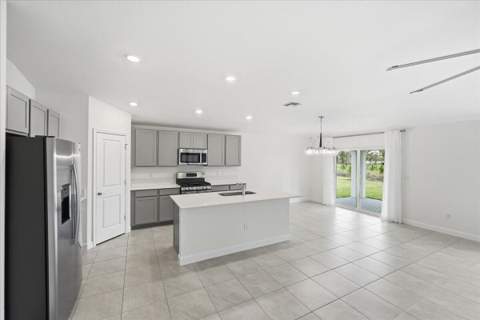 6205 NW Sweetwood Drive, Port St. Lucie FL - photo 10 of 51