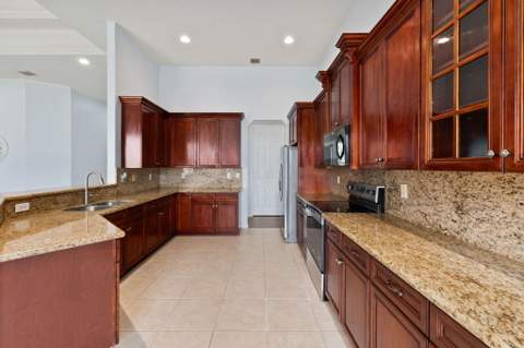 2019 SE Mantua Street, Port St. Lucie FL - photo 7 of 33