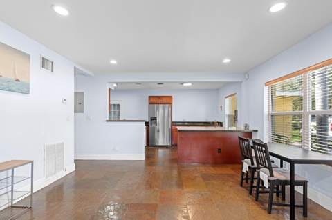 516 SW 17th Street, Fort Lauderdale FL - photo 6 of 24