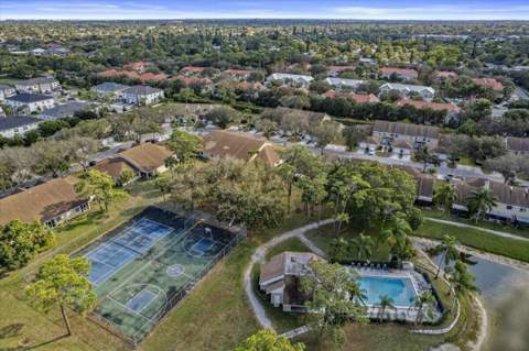 605 Maplewood Drive, Greenacres FL - photo 17 of 20