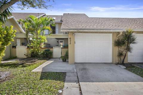 605 Maplewood Drive, Greenacres FL - photo 8 of 20