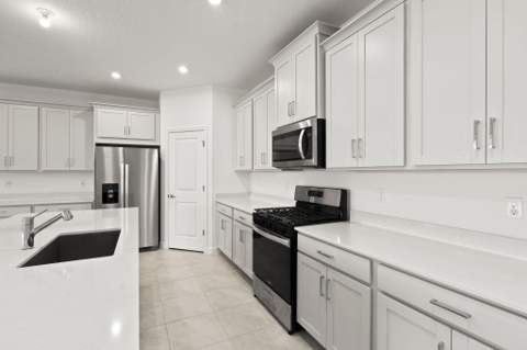14499 SW Woodford Way, Port St. Lucie FL - photo 10 of 45