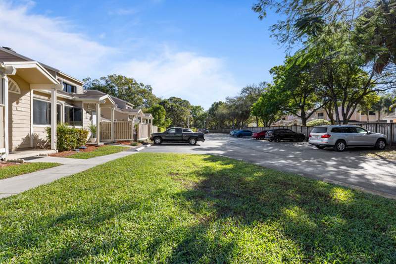 2 bedroom Townhouse at 7176 Sportsmans Drive, Player's Place, North Lauderdale — photo 3
