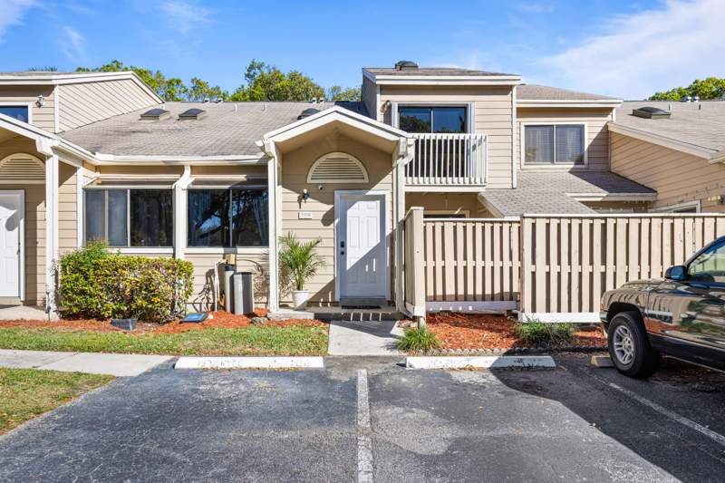 2 bedroom Townhouse at 7176 Sportsmans Drive, Player's Place, North Lauderdale — photo 2