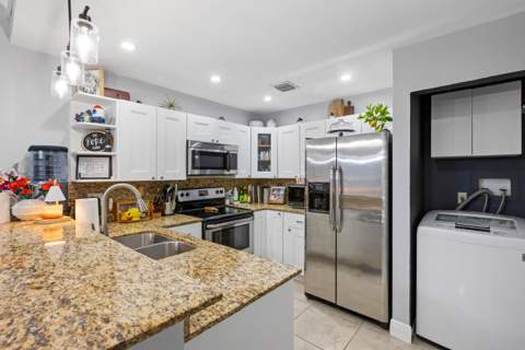7176 Sportsmans Drive, North Lauderdale FL - photo 12 of 50
