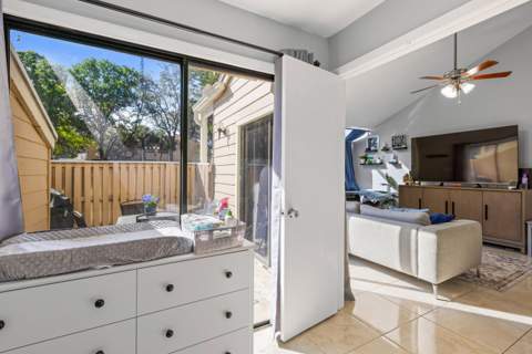 7176 Sportsmans Drive, North Lauderdale FL - photo 24 of 50