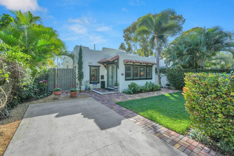 2 bedroom Single Family Residence at 744 Penn Street, Grandview Heights, West Palm Beach — photo 2