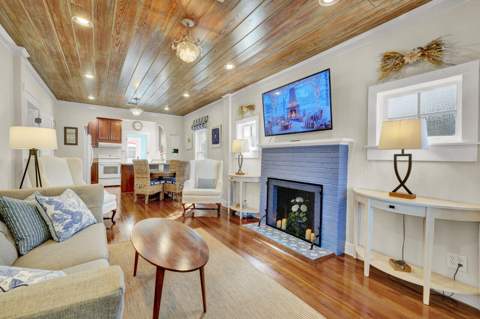 744 Penn Street, West Palm Beach FL - photo 8 of 53