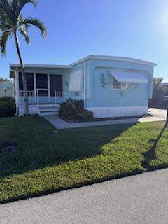 2 bedroom Manufactured Home at 102 N Warner Drive, Pinelake Village, Jensen Beach — photo 4