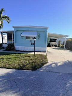 2 bedroom Manufactured Home at 102 N Warner Drive, Pinelake Village, Jensen Beach — photo 2