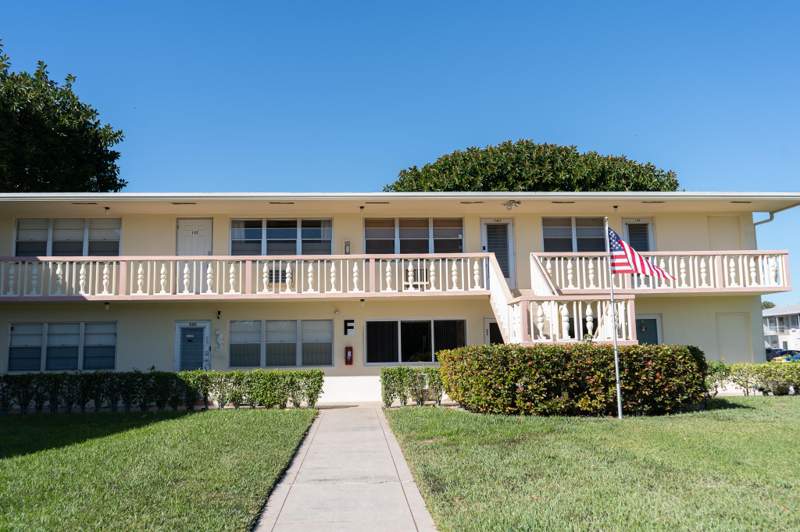 1 bedroom Condominium at 131 Easthampton F, Easthampton A Thru I Condos, West Palm Beach — photo 2