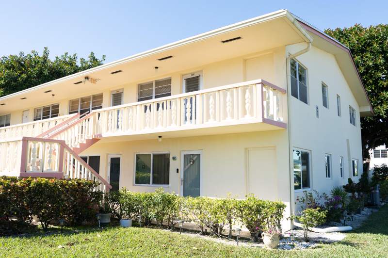 1 bedroom Condominium at 131 Easthampton F, Easthampton A Thru I Condos, West Palm Beach — photo 3