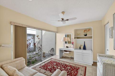 6730 Starkeys Place, Lake Worth FL - photo 19 of 43