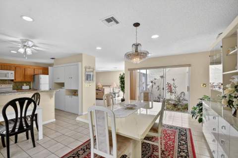 6730 Starkeys Place, Lake Worth FL - photo 10 of 43