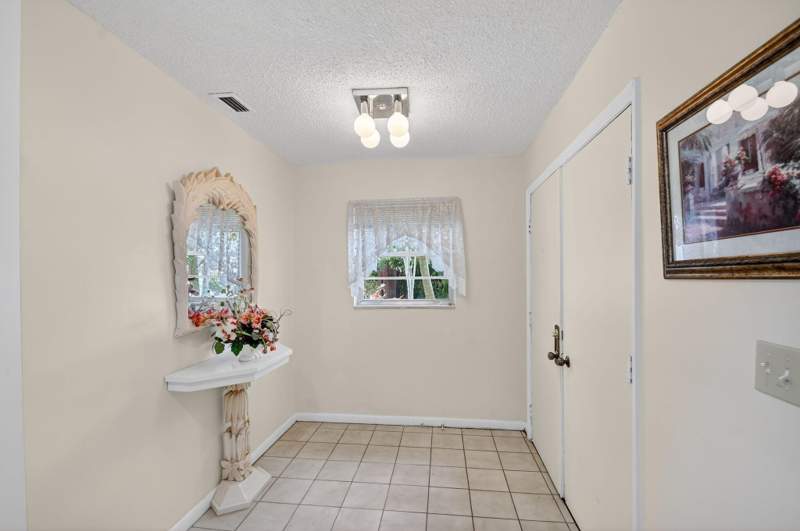 3 bedroom Villa at 6730 Starkeys Place, Poinciana Place Ph Ii-A, Lake Worth — photo 4